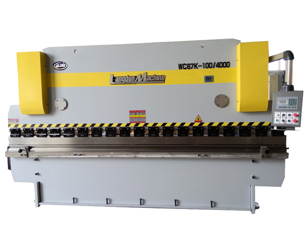 數(shù)控液壓板料折彎機(jī)WC67K-100T4000